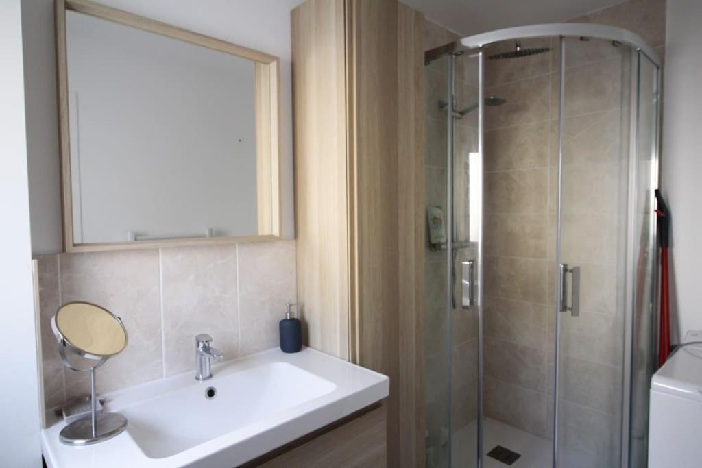 Appartement Avec Terrasse Privee, Plage A Pied Saint-Aubin-Sur-Mer  Exterior foto
